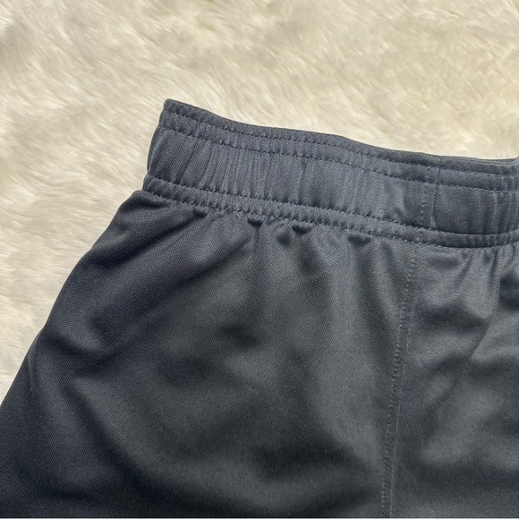 Under Armour Shorts Black & White Size 4 - Picture 10 of 16